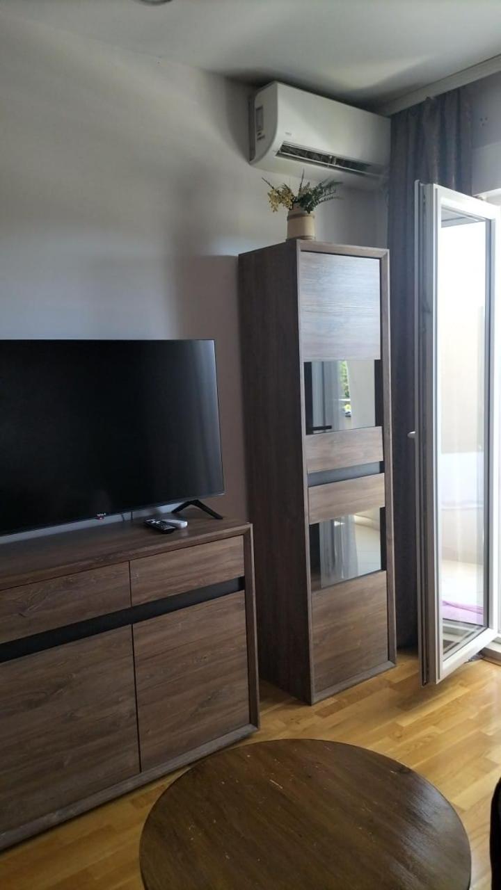 Appartamento Ogi Apartman Podgorica Esterno foto
